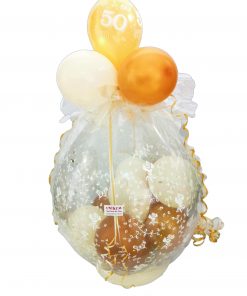 Geschenkballon in gold und creme verpackt in Folie zur goldenen Hochzeit